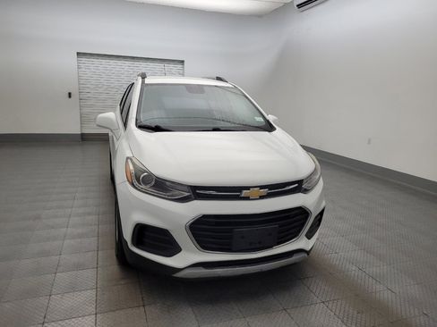 Used 2018 Chevrolet Trax LT w/ LT Convenience Package image 14