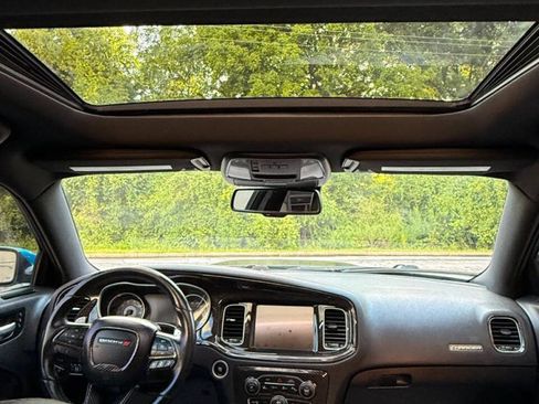 Used 2016 Dodge Charger R/T Scat Pack w/ Technology Group RWD image 15