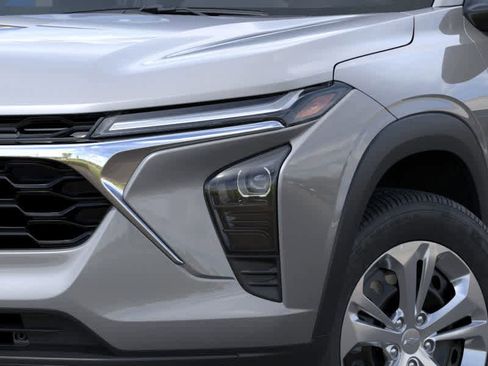 New 2026 Chevrolet Trax LS image 10
