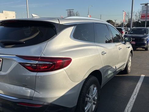 Used 2021 Buick Enclave Essence w/ Sound and Sites Package image 5