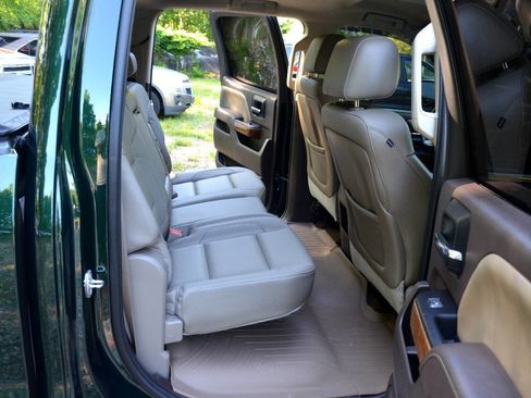 Used 2014 GMC Sierra 1500 SLT w/ SLT Preferred Package AWD/4WD image 16