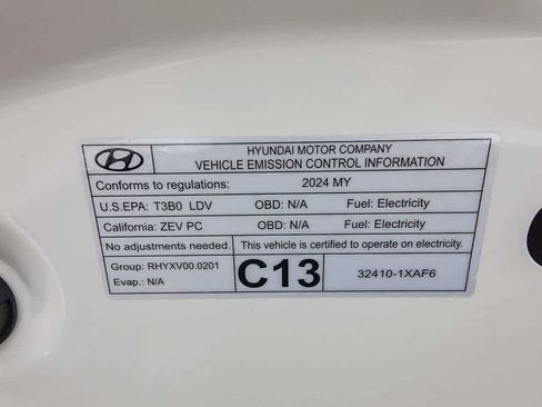 Used 2024 Hyundai Ioniq 6 SEL RWD image 26