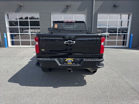 Used 2022 Chevrolet Silverado 2500 LTZ w/ LTZ Plus Package image 3