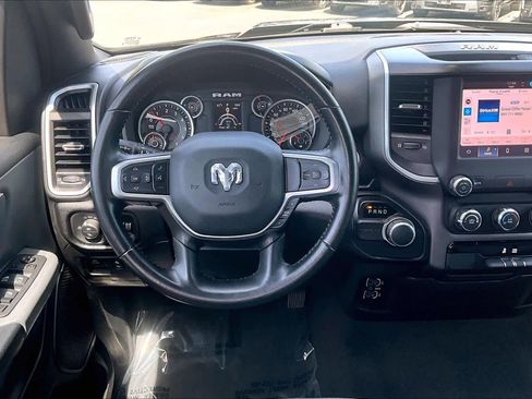 Used 2022 RAM 1500 Big Horn RWD image 5