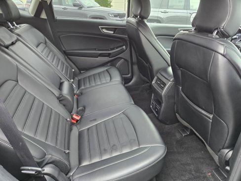Used 2019 Ford Edge SEL w/ Equipment Group 201A FWD image 27
