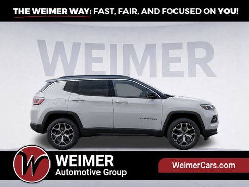 Used 2025 Jeep Compass Limited w/ Sun & Sound Group AWD/4WD image 21