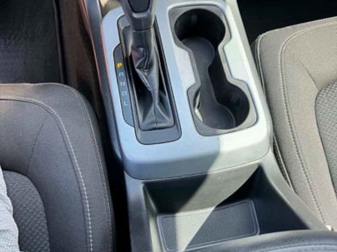 Used 2017 Chevrolet Colorado LT w/ LT Convenience Package RWD image 14