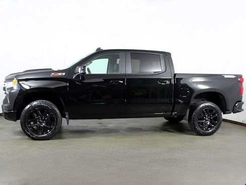 Used 2025 Chevrolet Silverado 1500 LT Trail Boss w/ LT Trail Boss Premium Package AWD/4WD image 2
