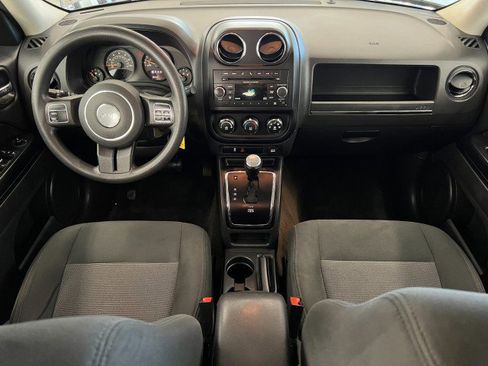 Used 2016 Jeep Patriot Sport w/ Power Value Group image 16