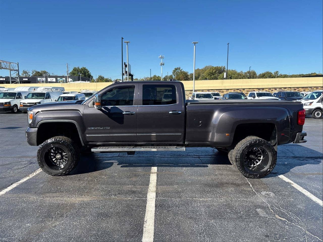 Used 2016 GMC Sierra 3500 Denali w/ Driver Alert Package AWD/4WD image 5