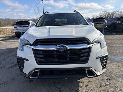 Used 2023 Subaru Ascent Touring image 4