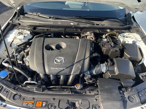 Used 2021 MAZDA MAZDA3 s FWD image 10