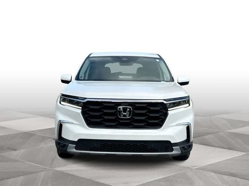 Used 2025 Honda Pilot EX-L image 3
