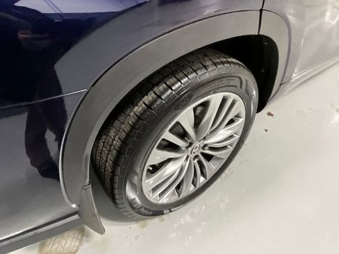 Used 2020 Toyota Highlander Platinum image 14