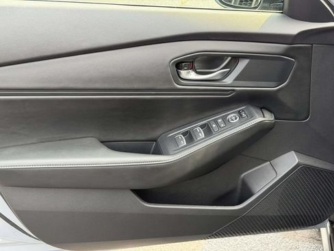 Used 2025 Honda Accord Sport image 6