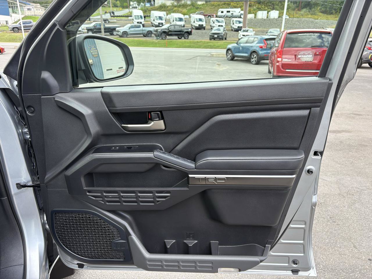 Used 2024 Toyota Tacoma TRD Sport w/ TRD Sport Upgrade Package AWD/4WD image 19