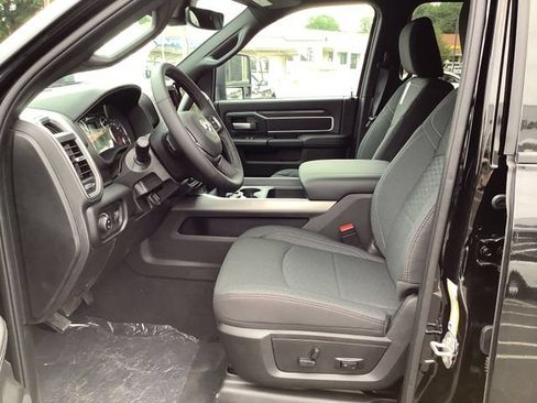 New 2026 RAM 3500 Big Horn AWD/4WD image 9