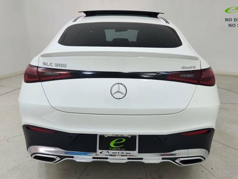 Used 2025 Mercedes-Benz GLC 300 4MATIC image 5