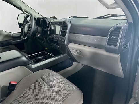 Used 2022 Ford F350 XLT w/ XLT Premium Package image 31