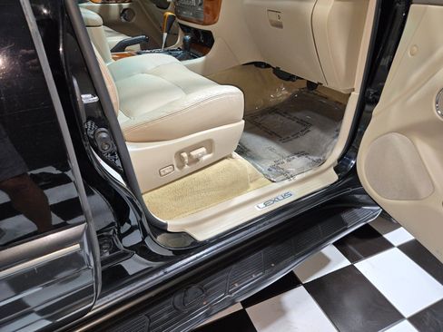 Used 2006 Lexus LX 470 4WD image 75