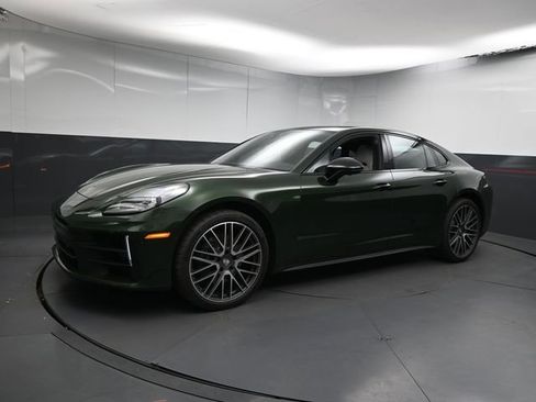 New 2026 Porsche Panamera 4 image 4