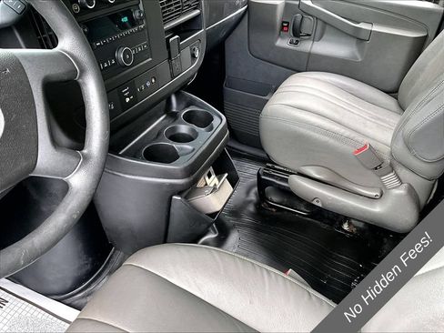 Used 2020 GMC Savana 2500 RWD image 12