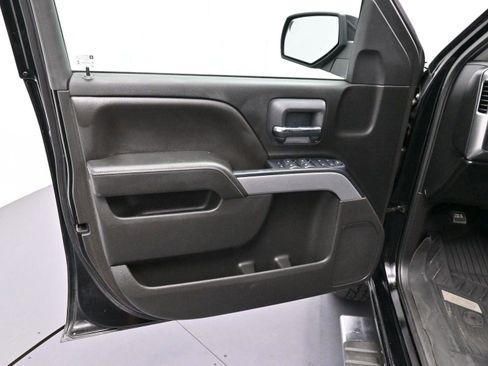 Used 2018 Chevrolet Silverado 1500 LT w/ All Star Edition image 8