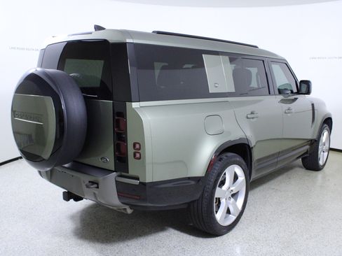 Used 2023 Land Rover Defender 130 X-Dynamic SE image 7