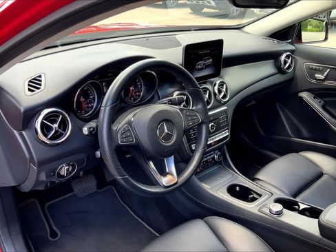 Used 2020 Mercedes-Benz GLA 250 4MATIC image 18