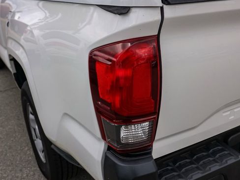 Used 2022 Toyota Tacoma SR image 10