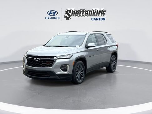 Used 2023 Chevrolet Traverse RS image 4