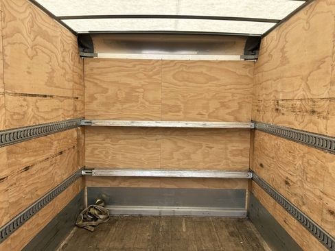 Used 2023 Ford F650 2WD Regular Cab Super Duty image 16