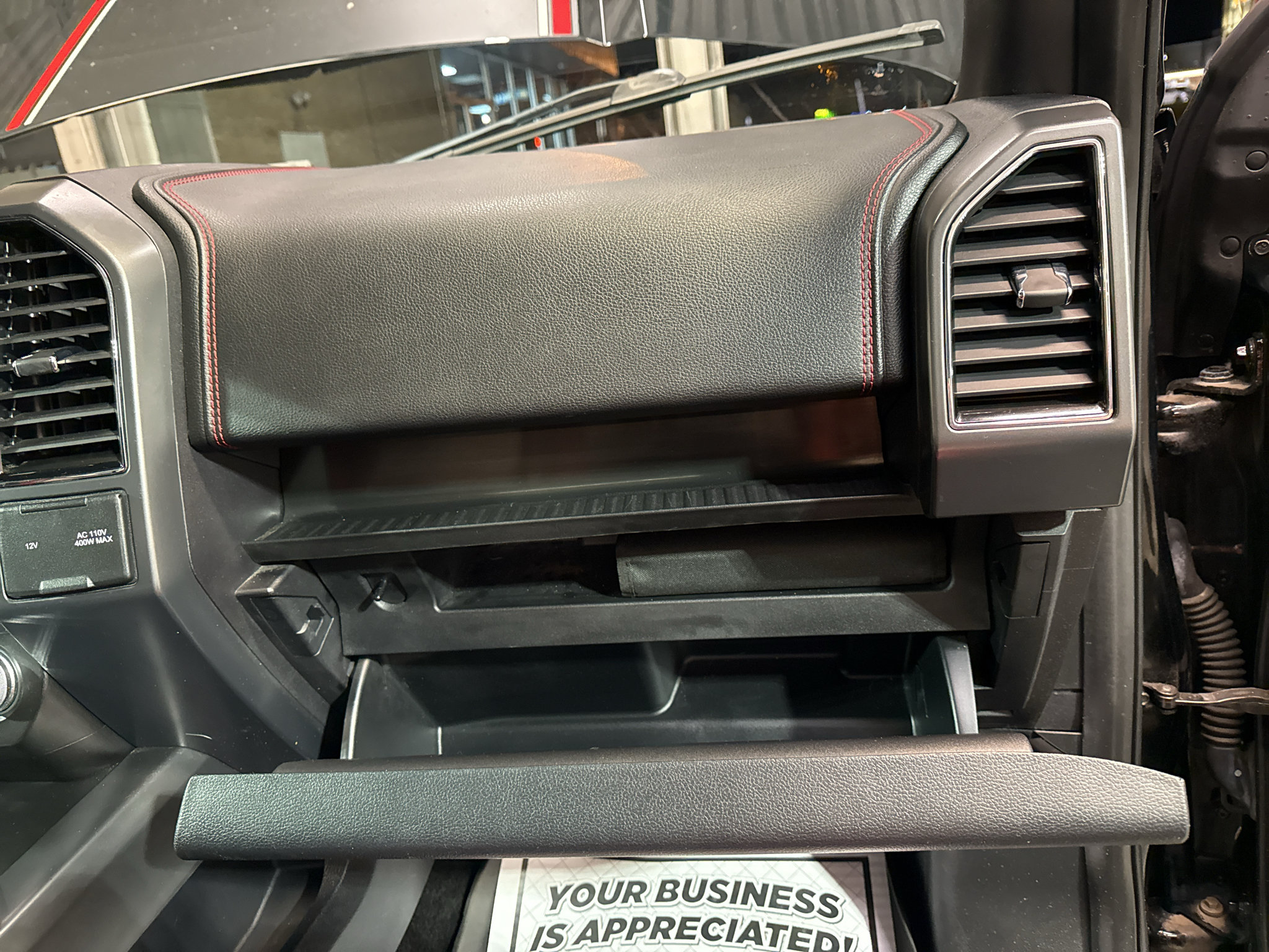 Used 2018 Ford F150 Lariat w/ Equipment Group 502A Luxury AWD/4WD image 26