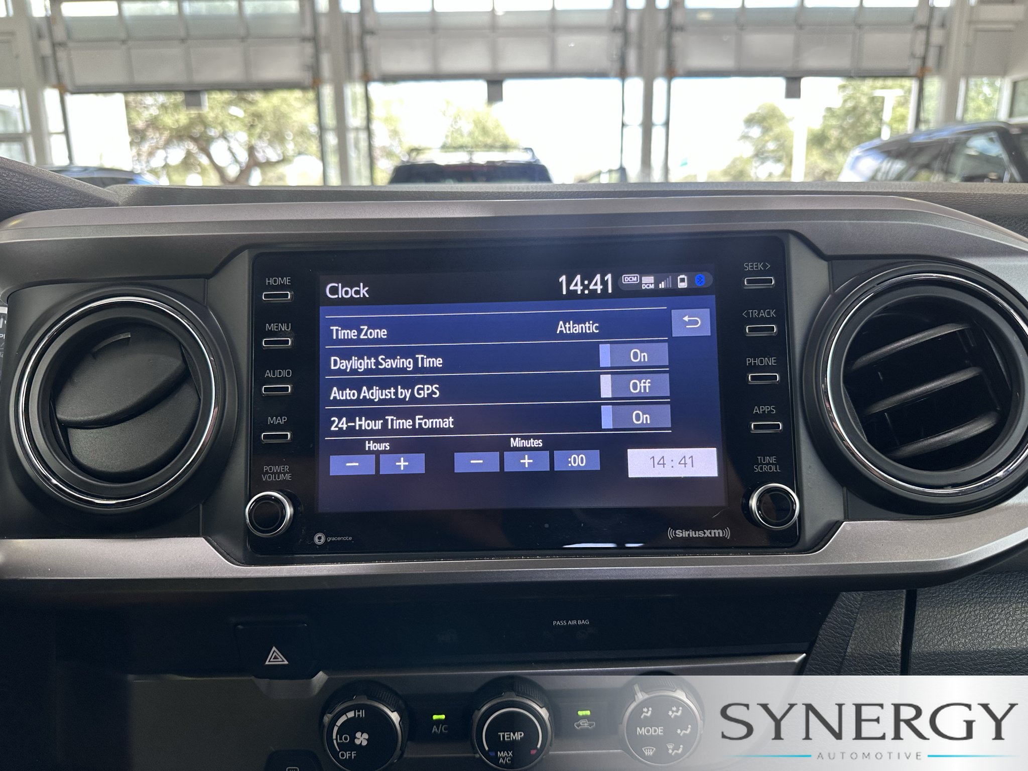 Used 2022 Toyota Tacoma SR5 w/ SR5 Appearance Package (SM) RWD image 15