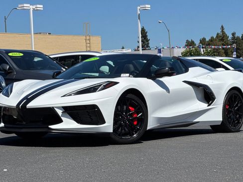 Used 2023 Chevrolet Corvette Stingray Premium Conv w/ Z51 Performance Package RWD image 8
