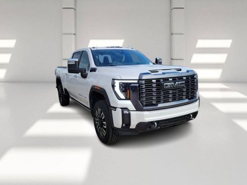 Used 2024 GMC Sierra 2500 Denali Ultimate image 3
