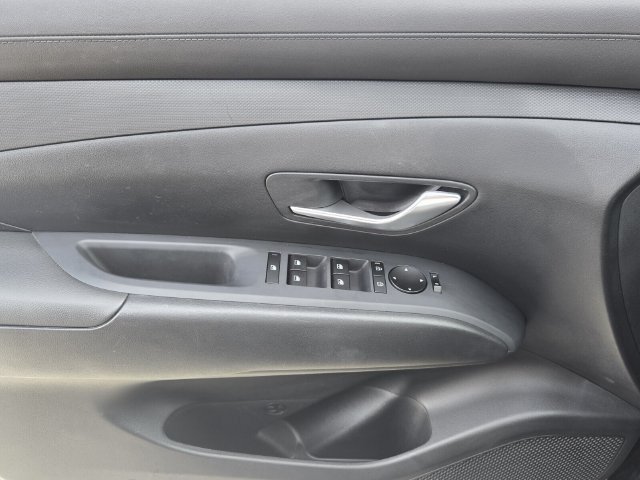 Used 2025 Hyundai Santa Cruz SEL FWD image 27