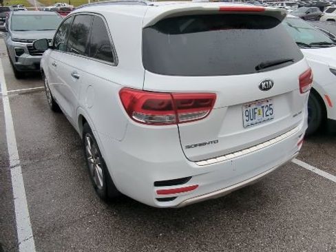 Used 2016 Kia Sorento SX image 14