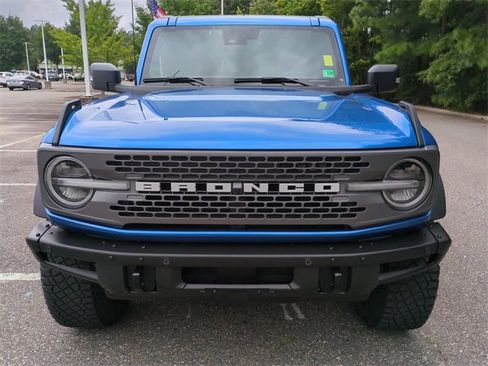 Used 2023 Ford Bronco Badlands image 9