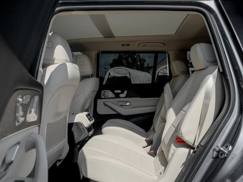 Used 2026 Mercedes-Benz GLS 450 GLS 450 image 18