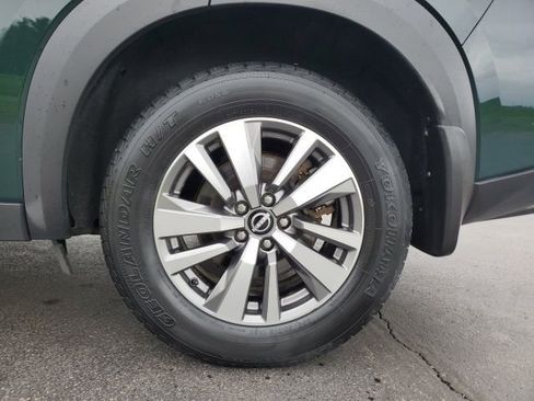 Used 2022 Nissan Pathfinder SL AWD/4WD image 9