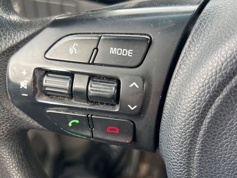 Used 2015 Kia Sedona LX w/ LX Convenience Package image 22