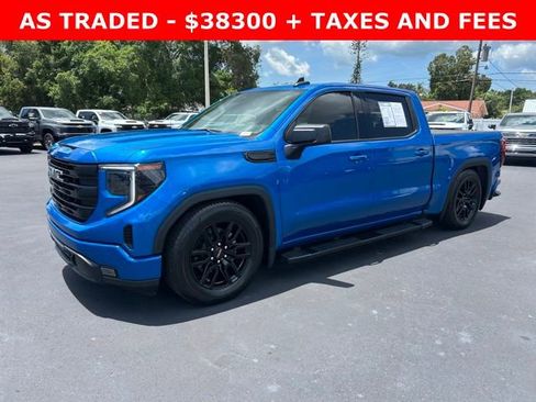 Used 2022 GMC Sierra 1500 Elevation w/ LPO, Elevation Black Package RWD image 3
