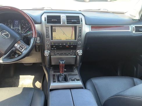 Used 2010 Lexus GX 460 image 37