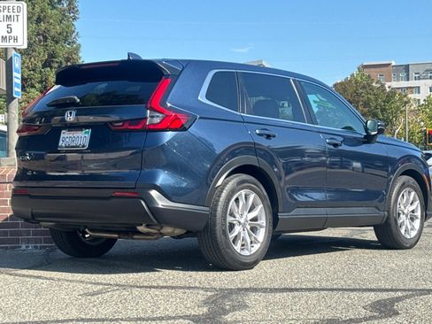 Used 2023 Honda CR-V EX image 4