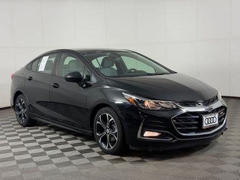 Used 2019 Chevrolet Cruze LT w/ Convenience Package FWD image 7