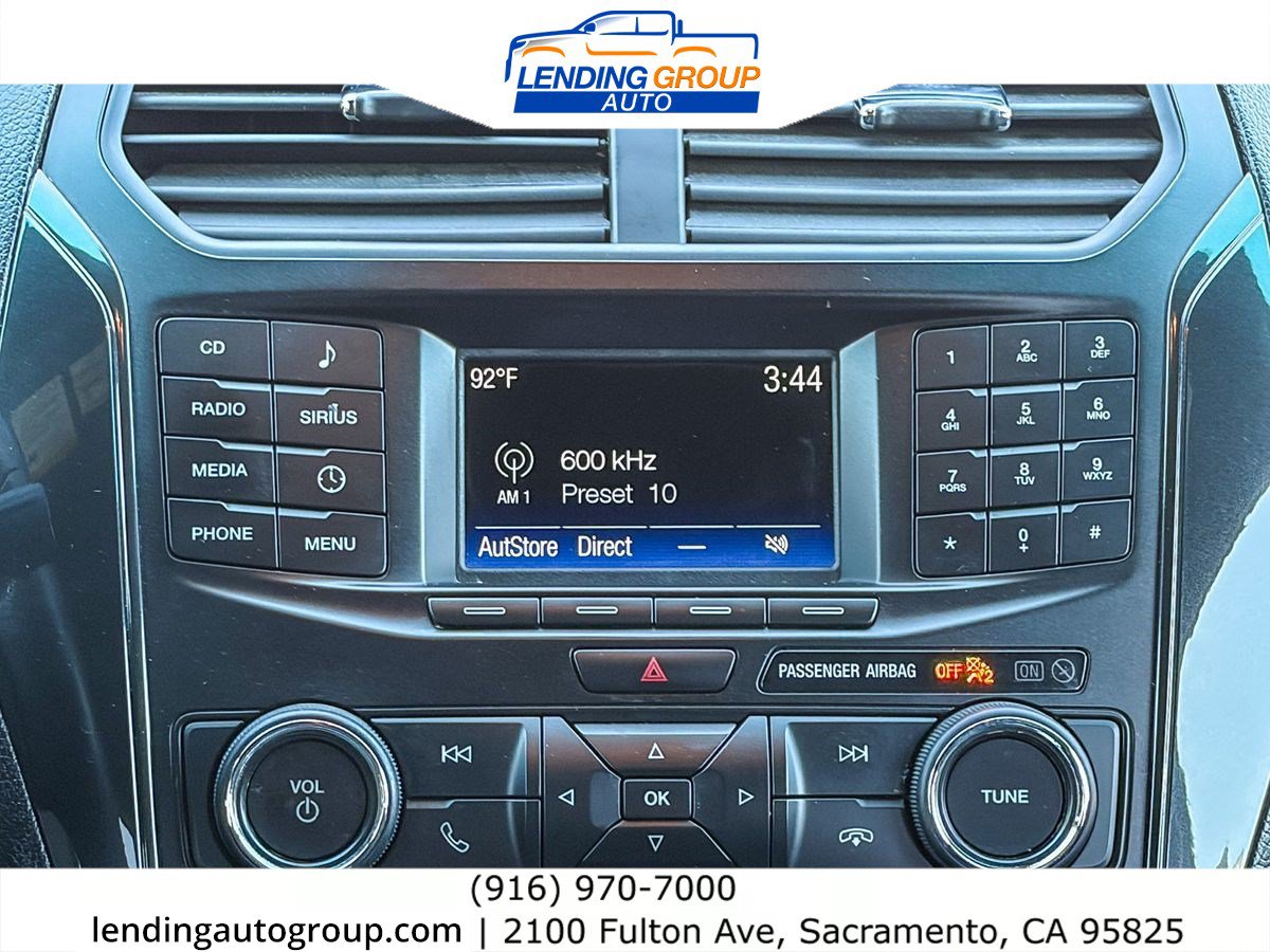 Used 2017 Ford Explorer XLT FWD image 13