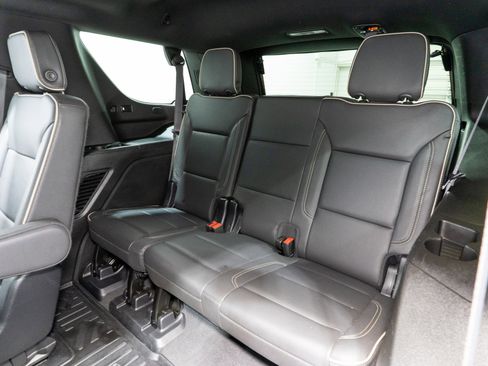 Used 2023 GMC Yukon SLT image 33