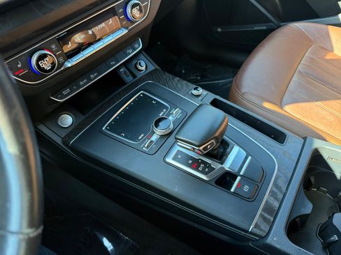 Used 2018 Audi Q5 2.0T Premium Plus w/ Premium Plus Package image 13