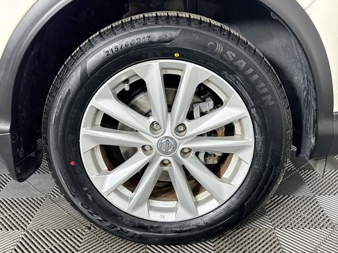 Used 2018 Nissan Rogue Sport SV FWD image 31